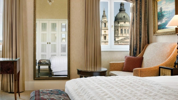 Ritz-Carlton lesz a Le Meridien Budapestből