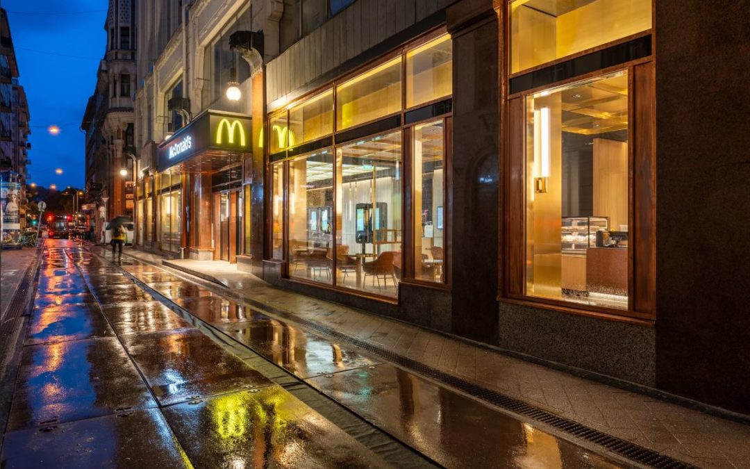 A világ egyik legelegánsabb McDonald’s étterme nyílt meg Budapesten